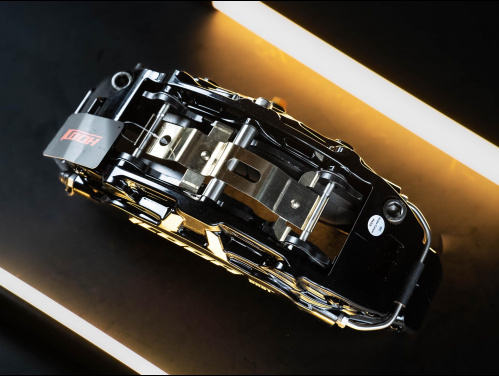 Тормозная тюнинг-система TOYOTA ALPHARD 3 поколение (2015-2023) ICOOH IC53, (355*32mm, Фиксированный, Насечки), поршней: 6, передняя ось, цвет: Черный IC53-752-B-03-07-01-02-0A-04-00-02