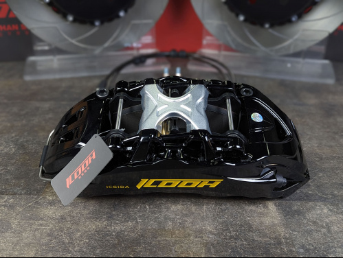 Тормозная тюнинг система DODGE CHALLENGER 3 поколение (2008-2024) ICOOH IC61 (410*36mm,Фиксированный,Насечки) цвет: Черный, поршней: 6, передняя ось, IC61-967-B-03-15-01-02-10-01-00-02